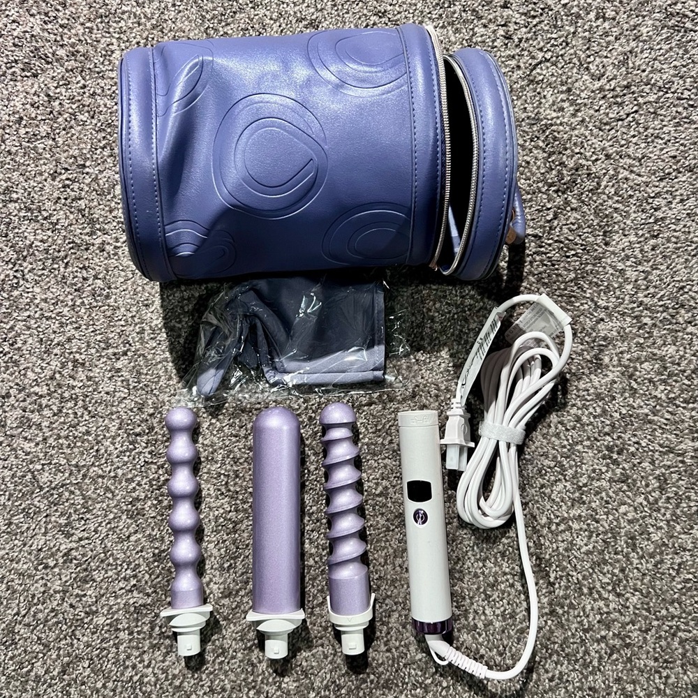 Monat Interchangeable Curling Wand With Case!